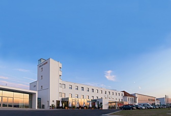 V8 Hotel (offizielle Bilder)
