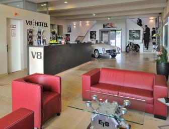 V8 Hotel (offizielle Bilder)